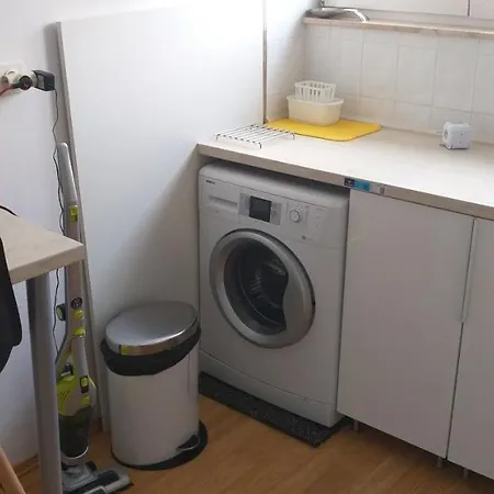 بيت ضيافة 2 Solkan 2*