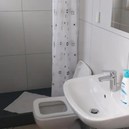 2 Solkan Guest house 2*