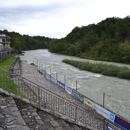 2 Solkan بيت ضيافة