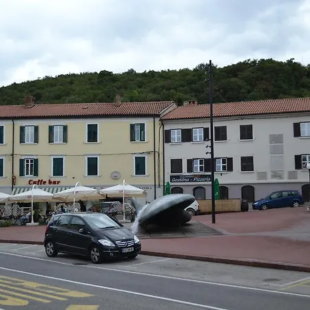 2 Solkan Guest house