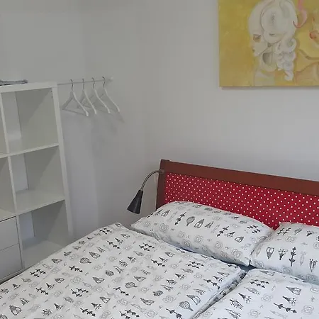 2 Solkan Guest house
