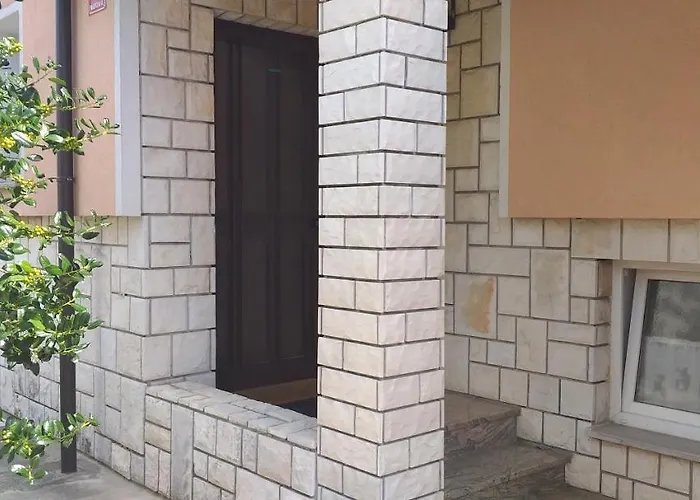 Gæstehus 2 Solkan 2*