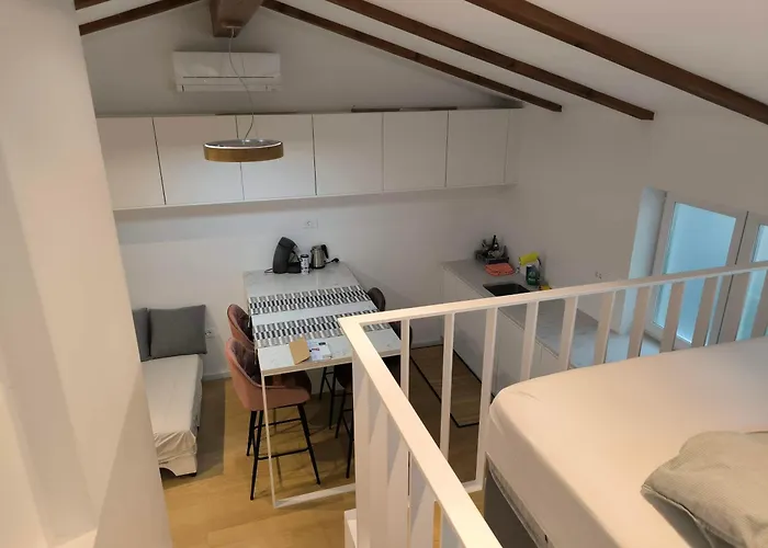 Gæstehus 2 Solkan 2*